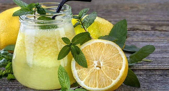 water with lemon during the diet