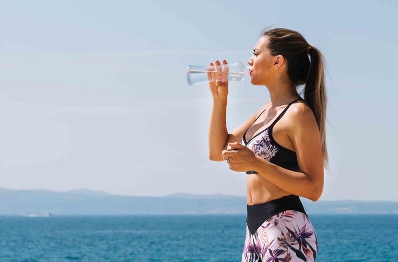 drinking pure water to lose weight